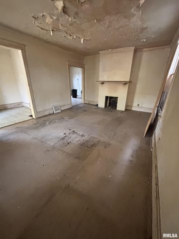 1504 N LINN Street, Peoria, IL 61604