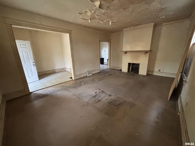 1504 N LINN Street, Peoria, IL 61604