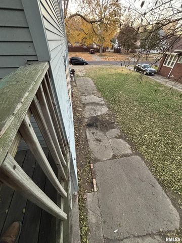 1504 N LINN Street, Peoria, IL 61604