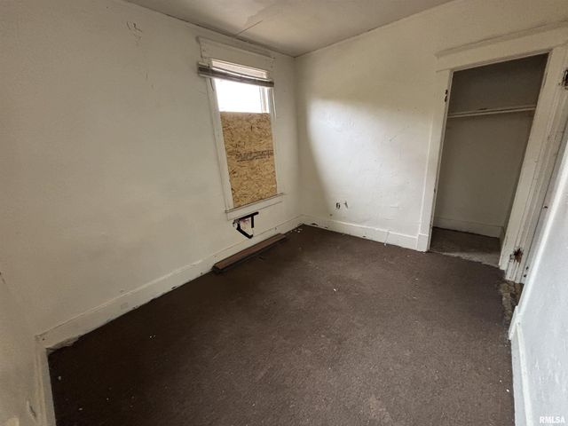 1504 N LINN Street, Peoria, IL 61604