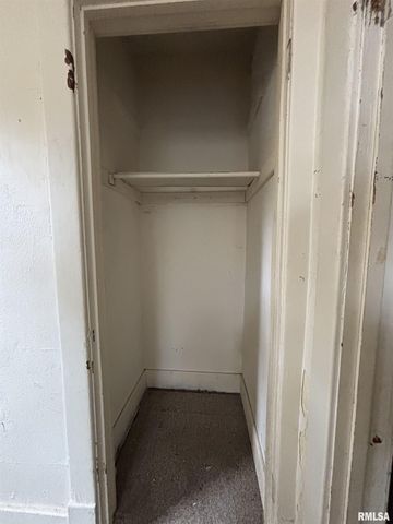 1504 N LINN Street, Peoria, IL 61604