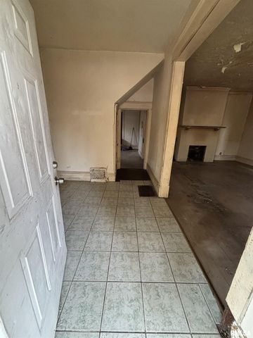 1504 N LINN Street, Peoria, IL 61604