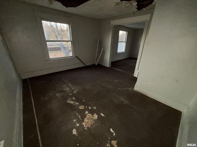 1504 N LINN Street, Peoria, IL 61604