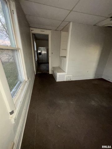 1504 N LINN Street, Peoria, IL 61604