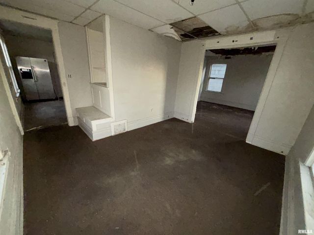 1504 N LINN Street, Peoria, IL 61604