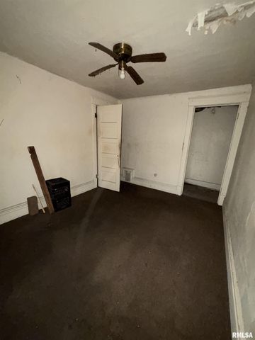 1504 N LINN Street, Peoria, IL 61604