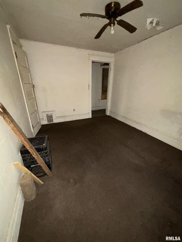 1504 N LINN Street, Peoria, IL 61604