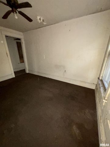 1504 N LINN Street, Peoria, IL 61604