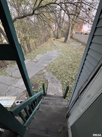 1504 N LINN Street, Peoria, IL 61604