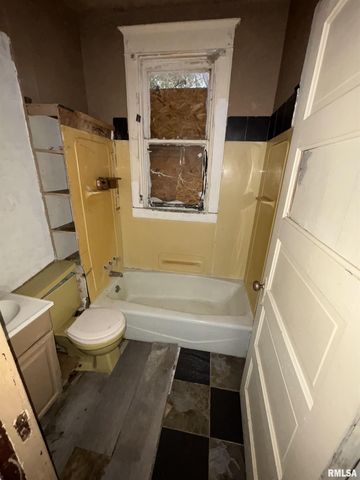 1504 N LINN Street, Peoria, IL 61604