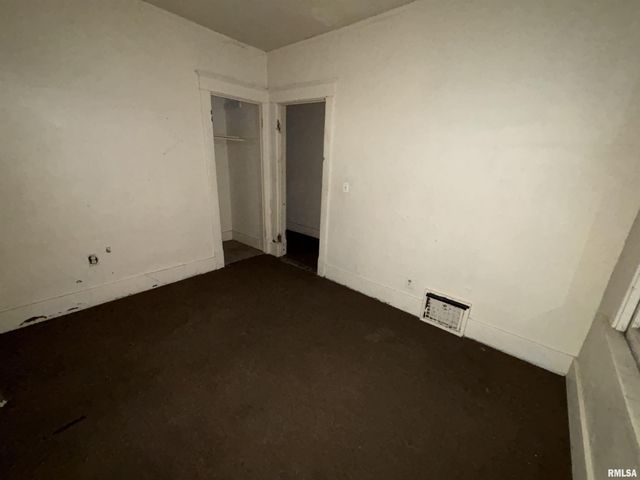 1504 N LINN Street, Peoria, IL 61604