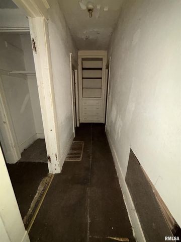 1504 N LINN Street, Peoria, IL 61604