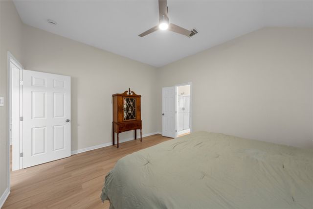 209 W Karnes Drive, Robinson, TX 76706