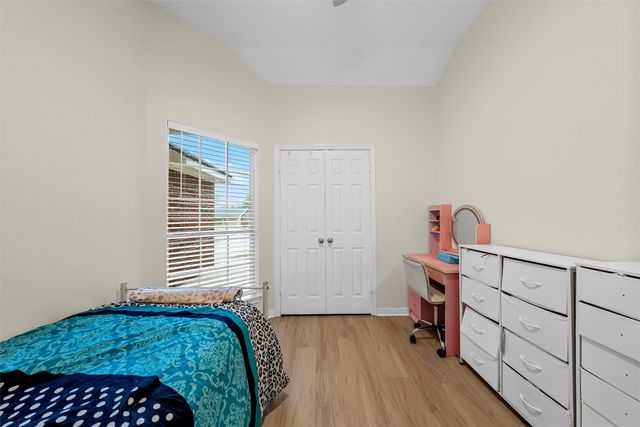 209 W Karnes Drive, Robinson, TX 76706