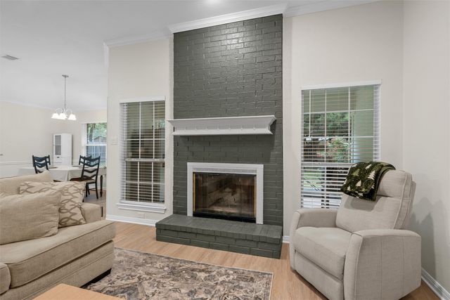 209 W Karnes Drive, Robinson, TX 76706
