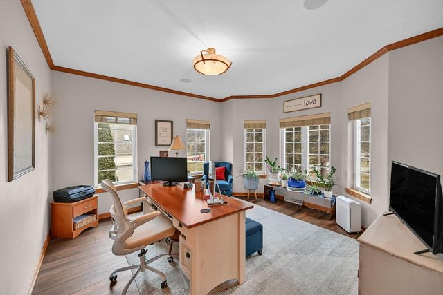 W292N4254 Prairie Wind CIRCLE N, Pewaukee, WI 53072