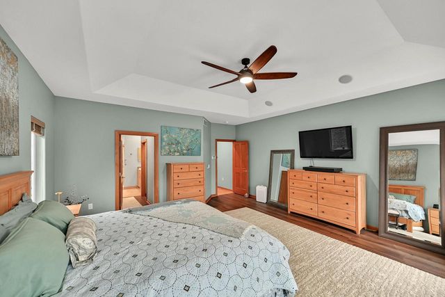 W292N4254 Prairie Wind CIRCLE N, Pewaukee, WI 53072