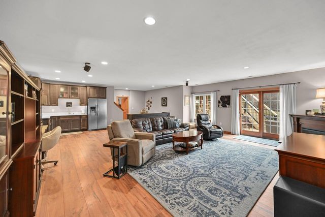 W292N4254 Prairie Wind CIRCLE N, Pewaukee, WI 53072