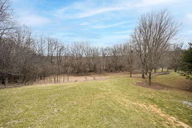 W292N4254 Prairie Wind CIRCLE N, Pewaukee, WI 53072