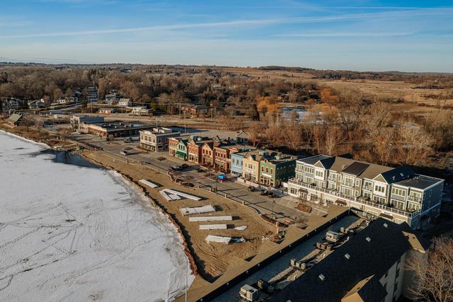 W292N4254 Prairie Wind CIRCLE N, Pewaukee, WI 53072