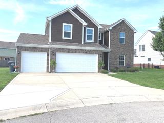 106 Pickerel Court, Trafalgar, IN 46181