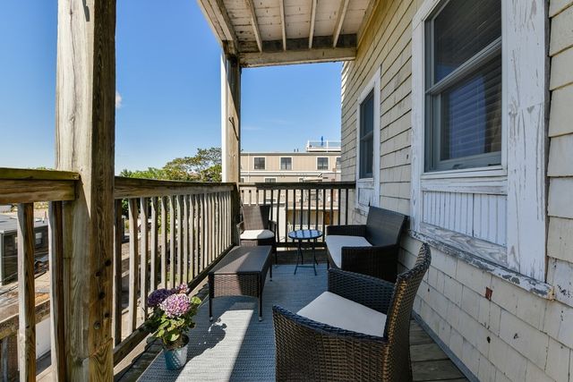 539 E 7th St 3, Boston, MA 02127