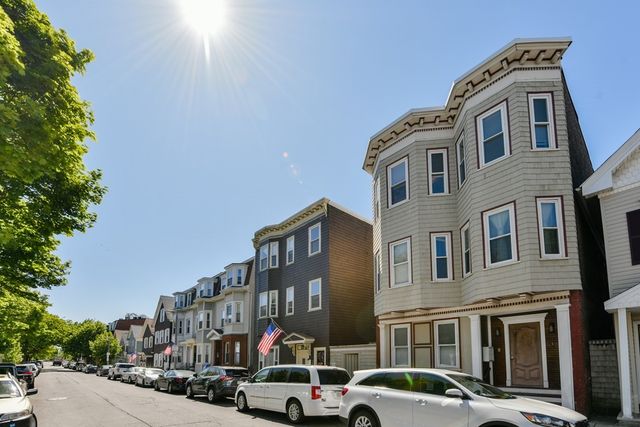 539 E 7th St 3, Boston, MA 02127