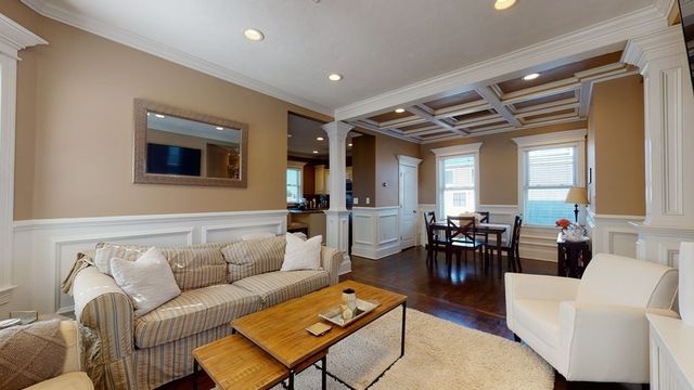 539 E 7th St 3, Boston, MA 02127