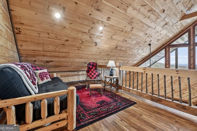 467 Deer Crest Road, Blue Ridge, GA 30513