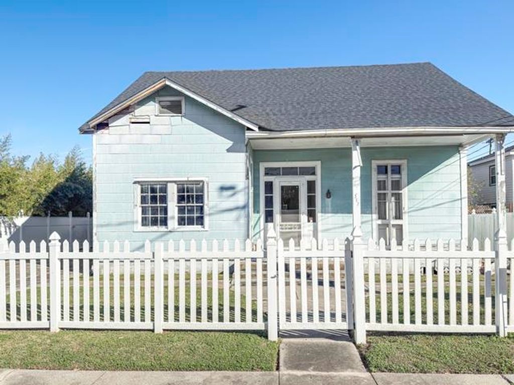 317 Canal St, Houma, LA 70360