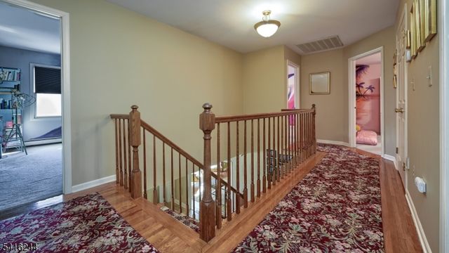 6 Brentwood Ct, Wayne Twp., NJ 07470