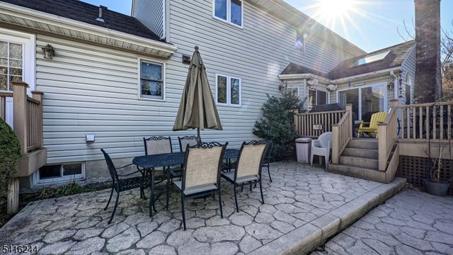 6 Brentwood Ct, Wayne Twp., NJ 07470