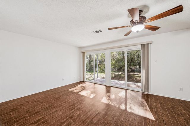 1410 E Red Cedar Circle Circle, The Woodlands, TX 77380