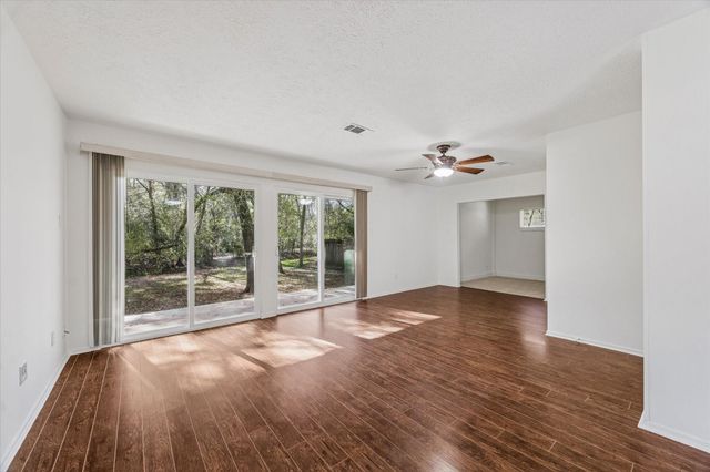 1410 E Red Cedar Circle Circle, The Woodlands, TX 77380