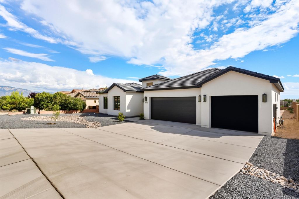 1518 20TH Avenue SE, Rio Rancho, NM 87124