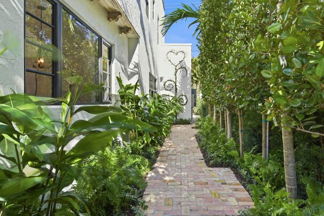 201 Murray Road, West Palm Beach, FL 33405