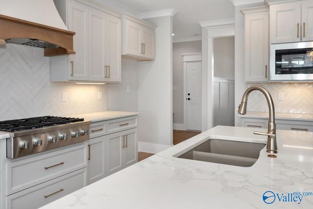 147 Lanwood Drive, Huntsville, AL 35749