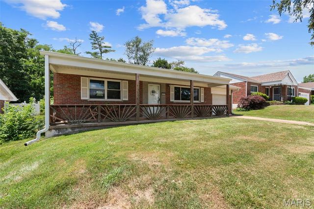 8727 Madeira Drive, Saint Louis, MO 63126