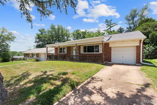 8727 Madeira Drive, Saint Louis, MO 63126