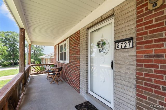 8727 Madeira Drive, Saint Louis, MO 63126