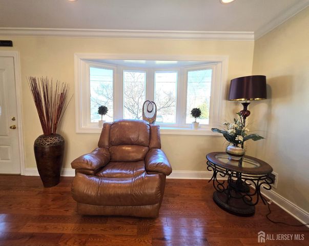 544 Edgeworth Street, Middlesex, NJ 08846