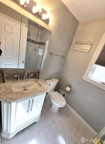 544 Edgeworth Street, Middlesex, NJ 08846