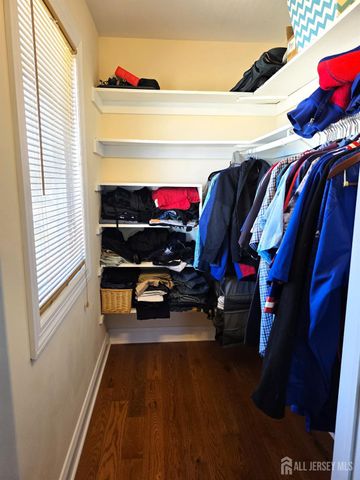 544 Edgeworth Street, Middlesex, NJ 08846