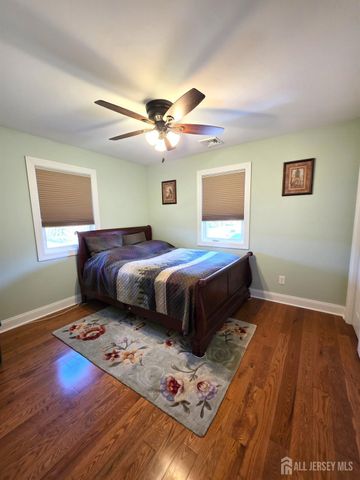 544 Edgeworth Street, Middlesex, NJ 08846