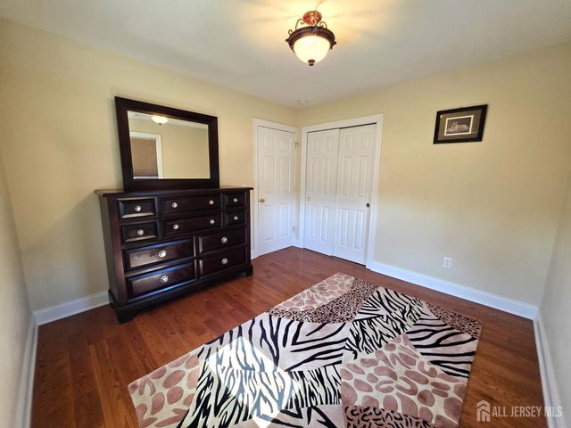 544 Edgeworth Street, Middlesex, NJ 08846