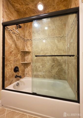 544 Edgeworth Street, Middlesex, NJ 08846