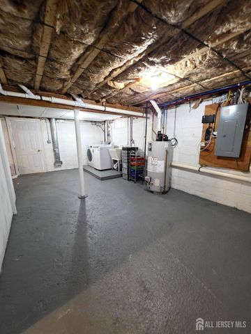 544 Edgeworth Street, Middlesex, NJ 08846