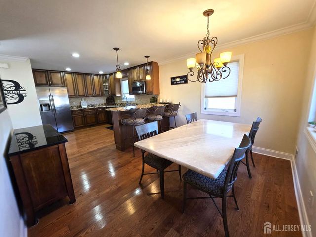 544 Edgeworth Street, Middlesex, NJ 08846