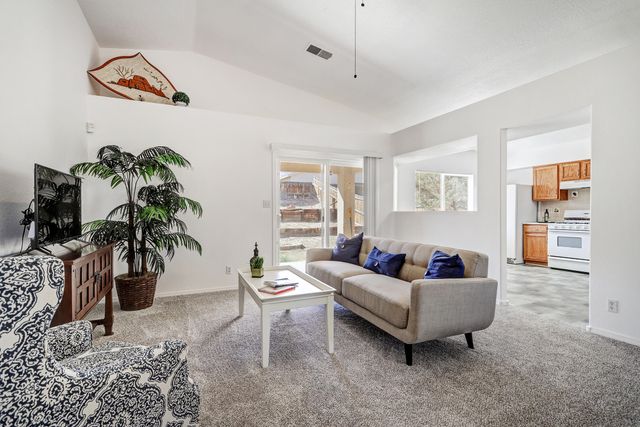 3005 Pagosa Meadows Drive NE, Rio Rancho, NM 87144