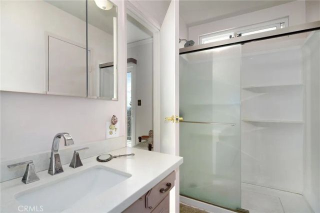 7158 Leota, Canoga Park, CA 91304